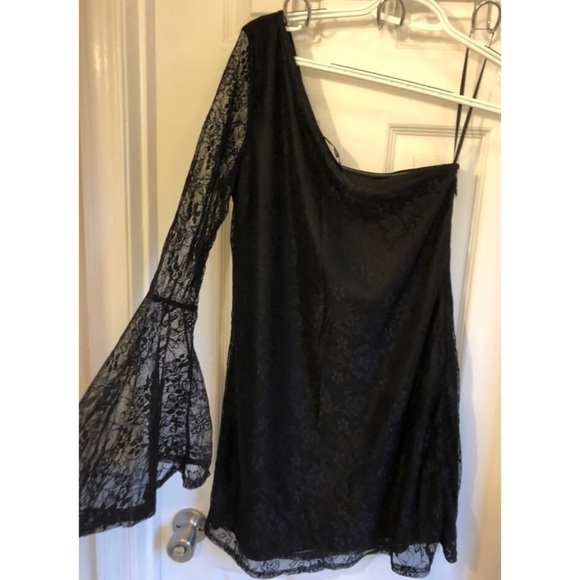 Lulu’s “Angel in Disguise” Lace One Shoulder Dress - Picture 5 of 8